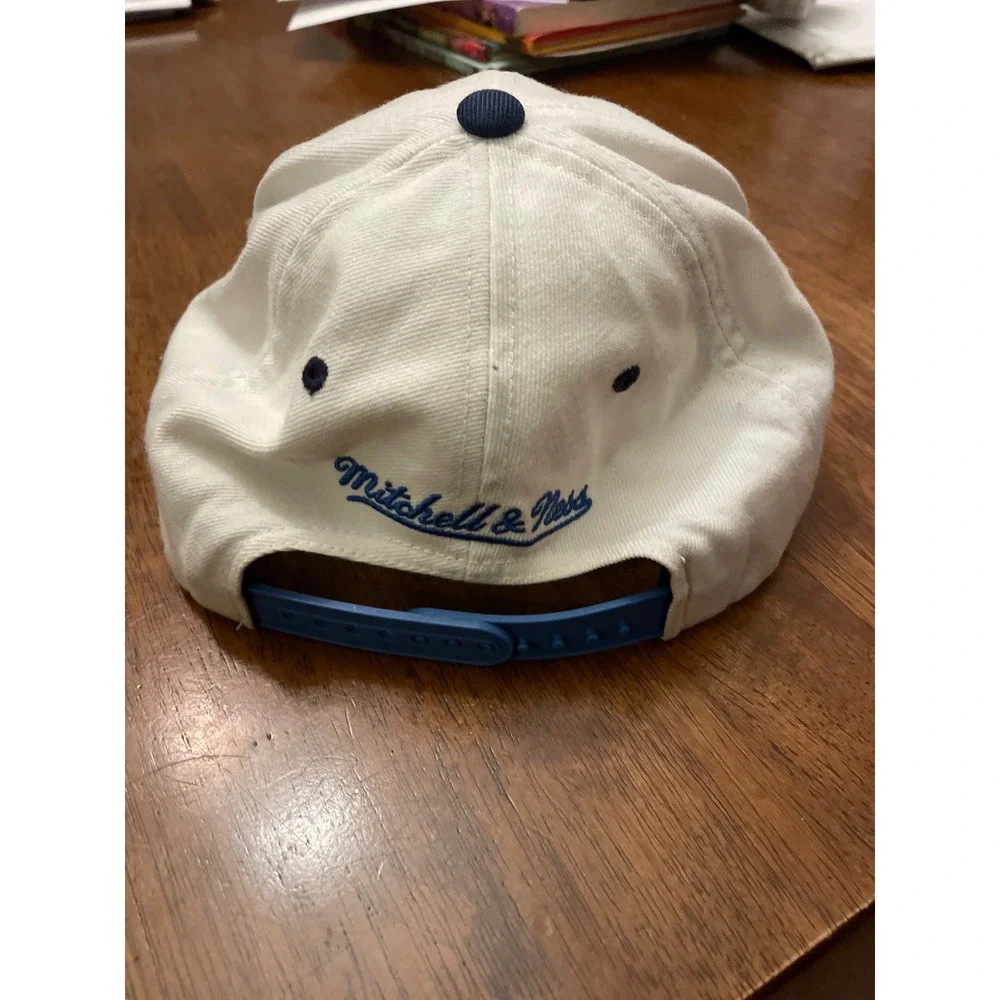 Mitchell & Ness Oklahoma City Thunder Snapback Hat White Blue NBA OKC Cap Mens
